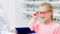 儿童患近视一般在多少岁?儿童近视怎么配眼镜?